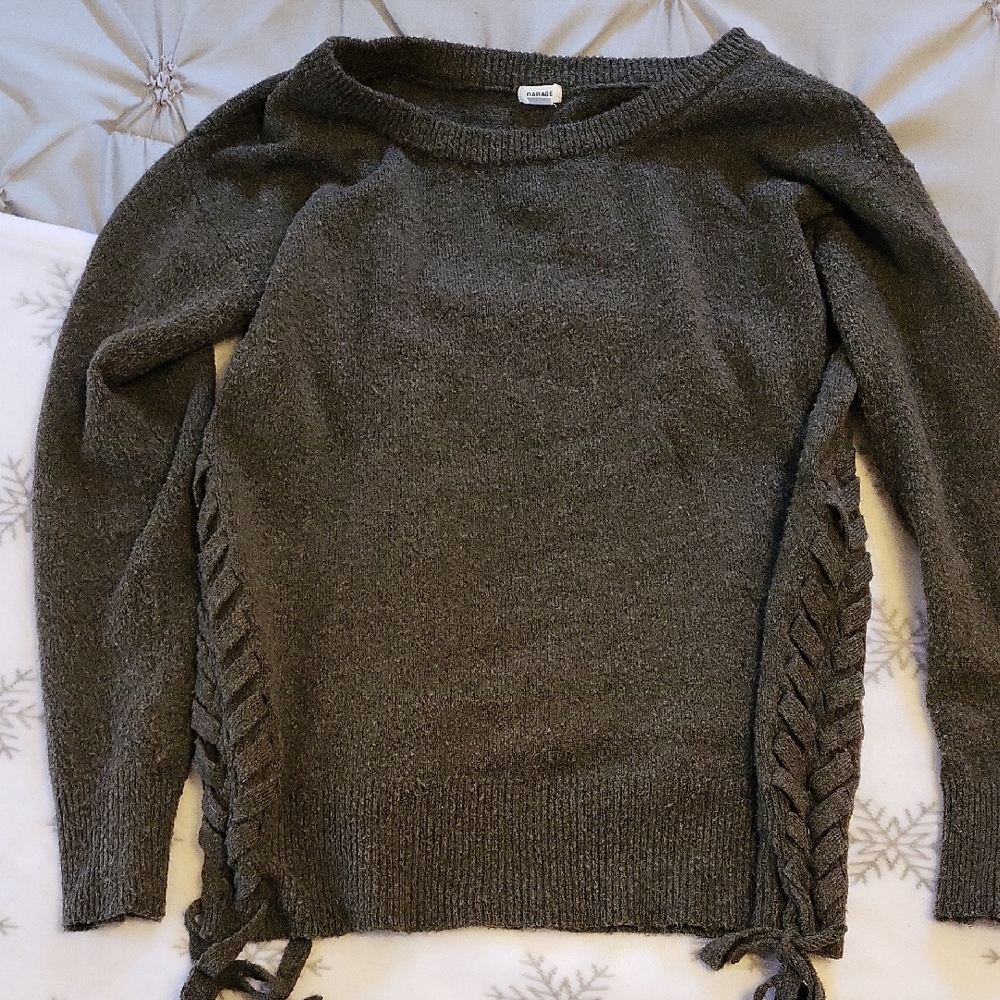 Grey sweater